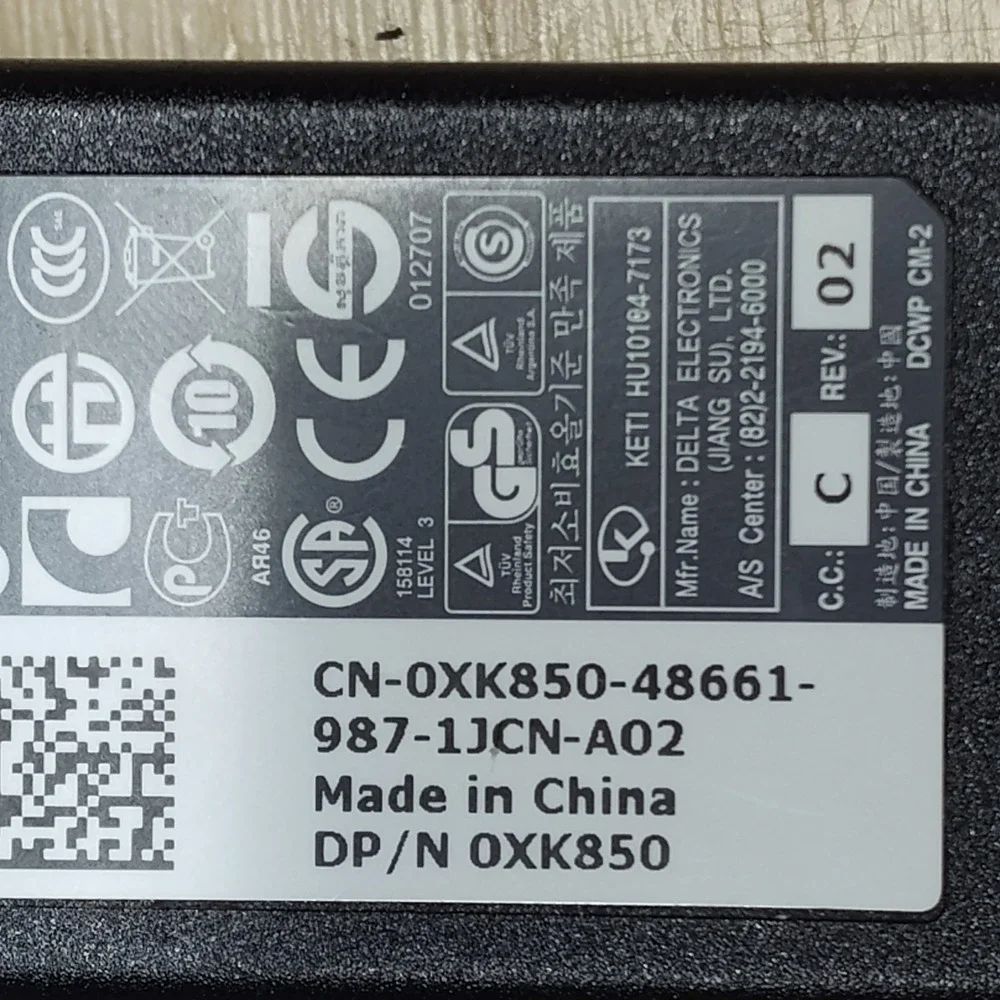 Genuine OEM Dell 65W DA65NS4-00 XK850 Power Adapter Charger